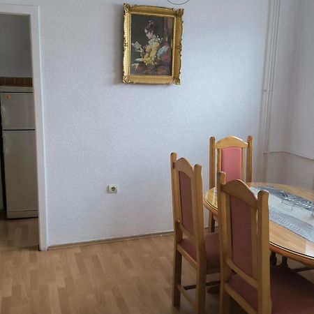 Trosoban Stan U Zenici Apartman Zenica Kültér fotó