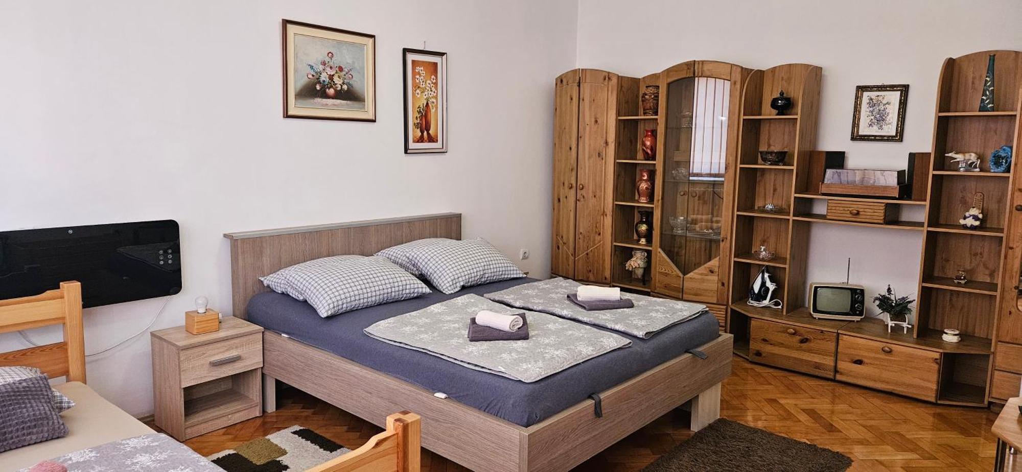 Trosoban Stan U Zenici Apartman Zenica Kültér fotó